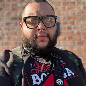 Meet your Posher, Johnny